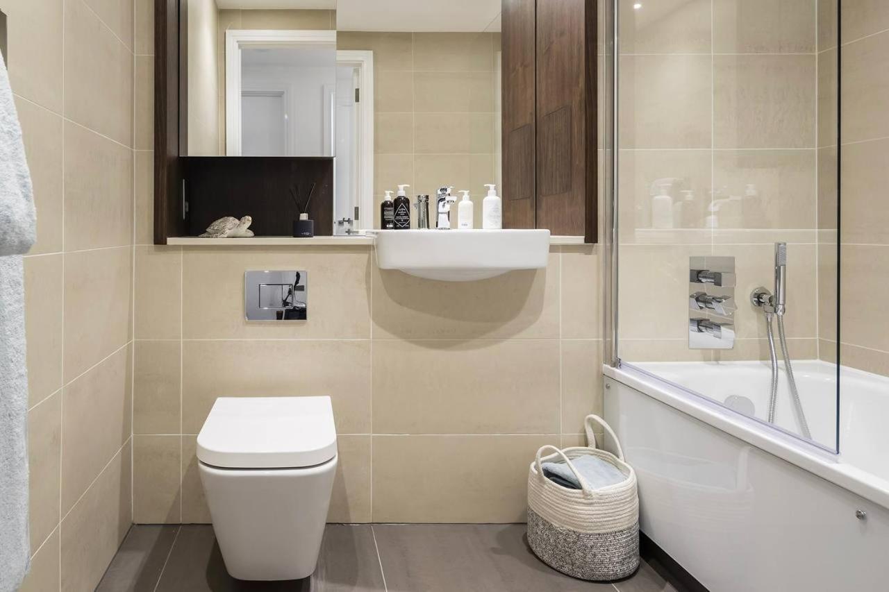 Collection No9 Harbour Way Apartment London Exterior photo
